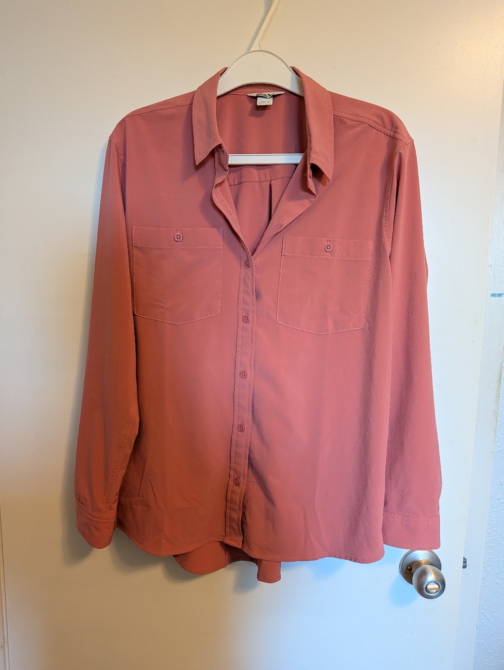 Like New Eddie Bauer Women's Departure Long Sleeve Shirt - Medium - Rose Pink